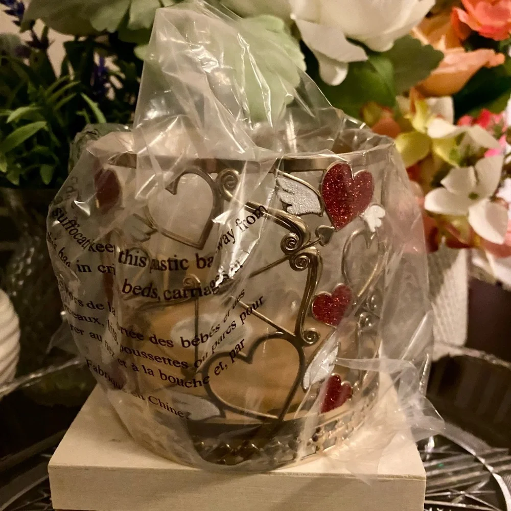 🆕🪉BATH & BODY WORKS LIMITED EDITION “CUPID LOVE” 3-WICK CANDLE HOLDER. NEW! - Picture 9 of 11